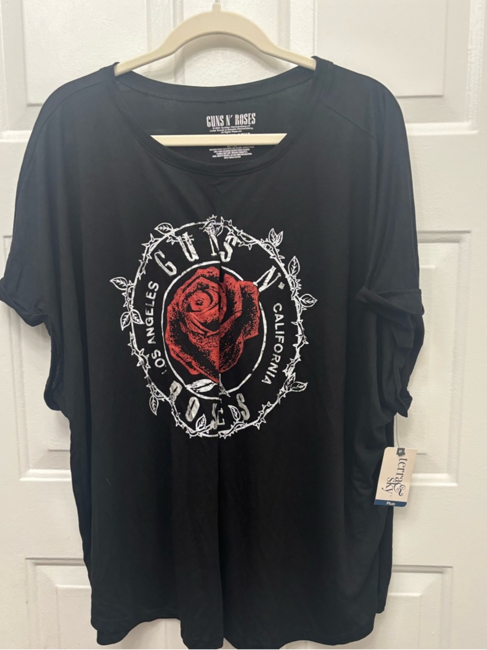 Terra & Sky Guns N’ Roses black tee